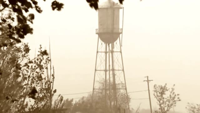 Dust Storm Warning Soars to Highest Level, Travel Grinds to Halt