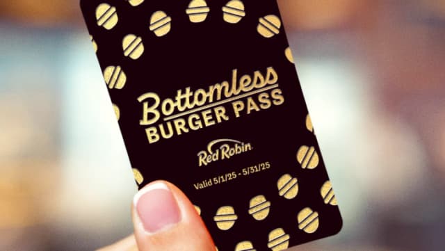 Red Robin Burger Pass Launch Creates Online Rush