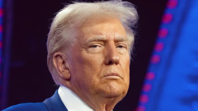 Political Scholars Question US Slide Toward Authoritarianism
