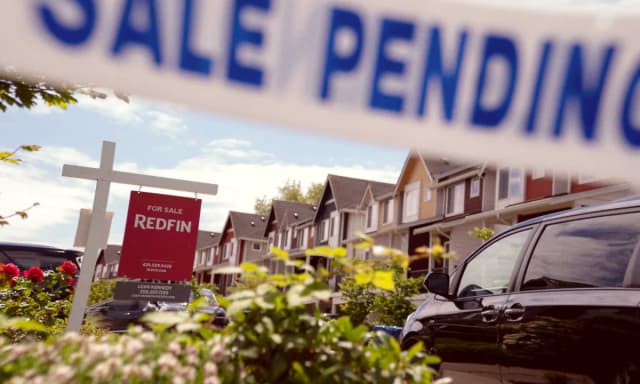 Mortgages Feel Squeeze As Rates Climb Amidst Economic Headwinds