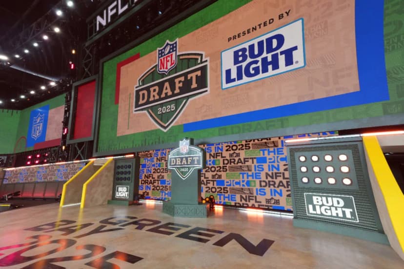 Detroit Lions Bolster Defense, Select Tyleik Williams In NFL Draft