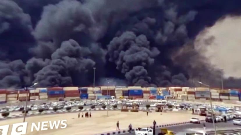 Four Killed, Hundreds Hurt in Massive Explosion in Iran Port