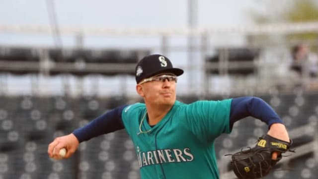 Logan Evans Makes MLB Debut for Mariners Amid Pitching Injuries