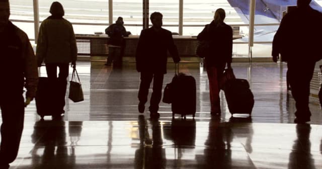 FAA Equipment and Controller Shortage Snarl Newark Airport Flights