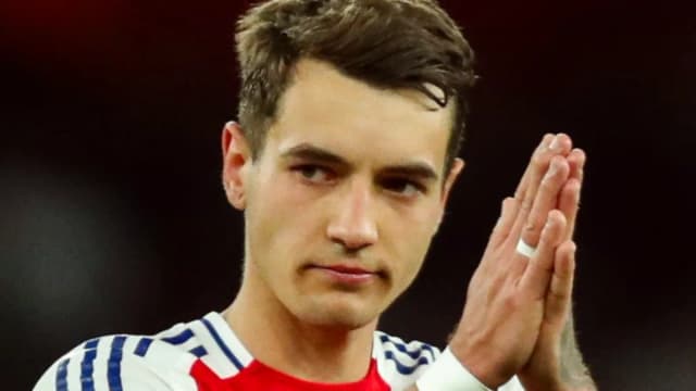 Jakub Kiwior Starts for Arsenal in Champions League Semifinal