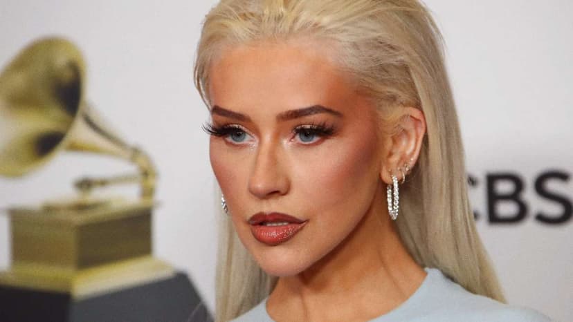 Christina Aguilera Photo Shoot Spurs Talk on 'Undetectable Era' Beauty