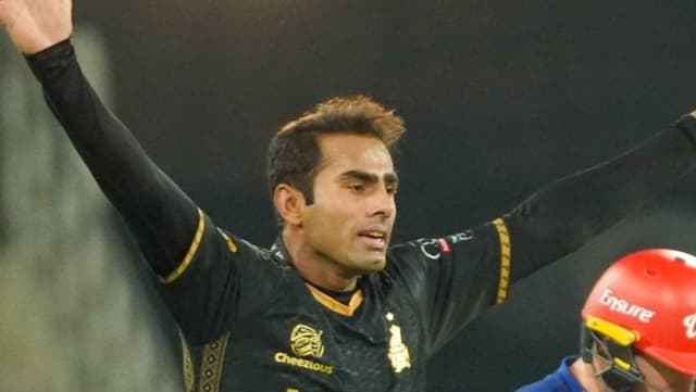 PESHAWAR ZALMI Bowlers Limit ISLAMABAD UNITED to 143/9