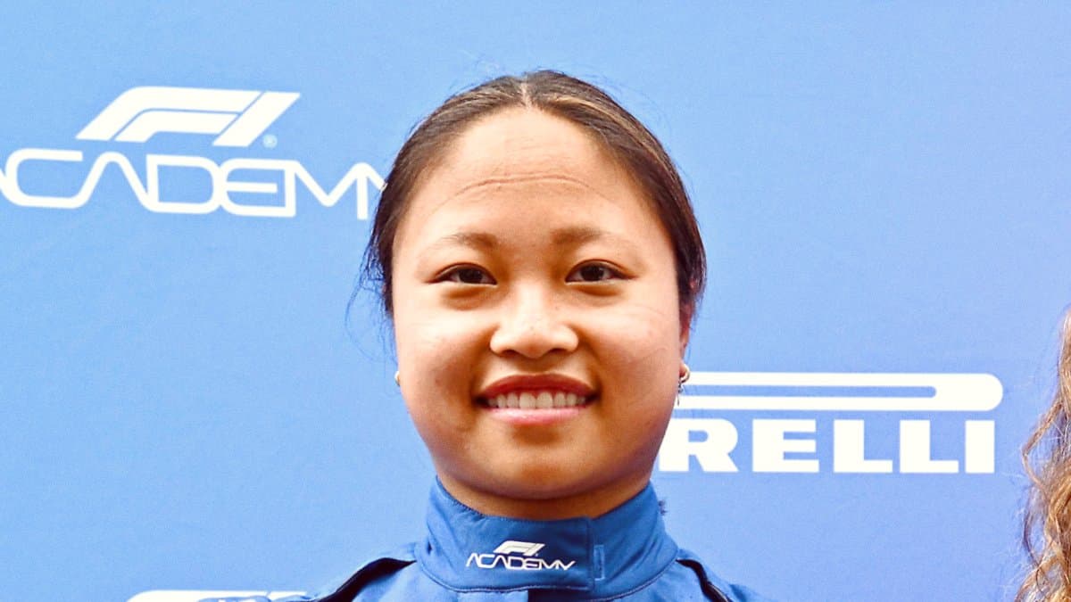 F1 ACADEMY. Chambers Secures Pole in Wet Miami Qualifying Session