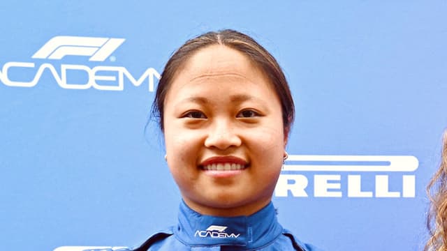 F1 ACADEMY. Chambers Secures Pole in Wet Miami Qualifying Session