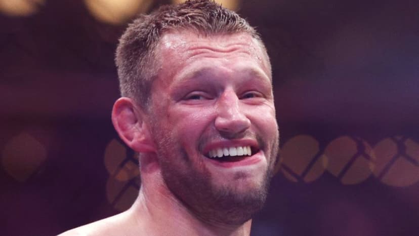 Dana White Confirms Dricus du Plessis, Khamzat Chimaev Bout Planned