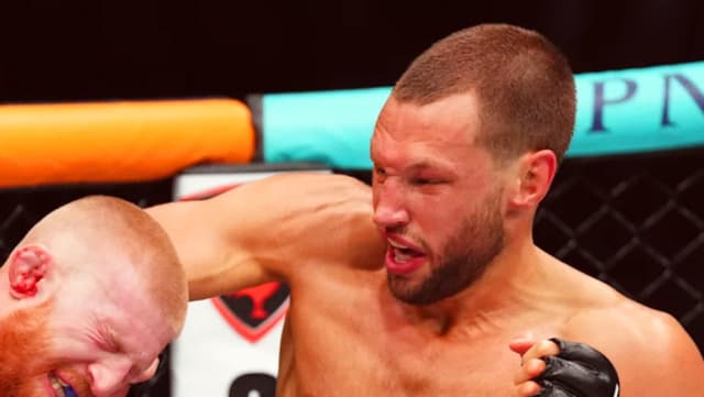 Reinier De Ridder Stops Bo Nickal in Shock Upset at UFC Des Moines