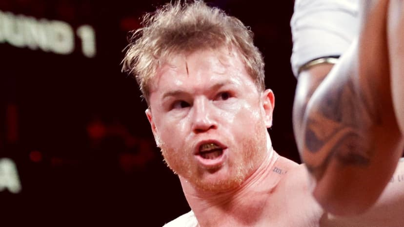 Boxing Legend Predicts Canelo Alvarez Knockout of Terence Crawford