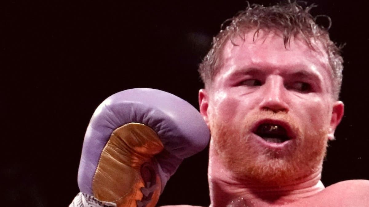 Canelo Álvarez Regains Undisputed Title Beats Scull in Saudi Arabia