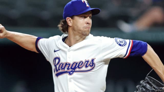 Mariners vs Rangers Series Finale Features deGrom Pitching Sunday