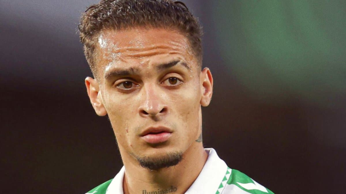 Atletico Madrid Reportedly Inquire About United Winger Antony
