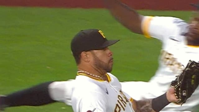 Arizona Diamondbacks Outfielder Tommy Pham Makes Outstanding Sliding Catch