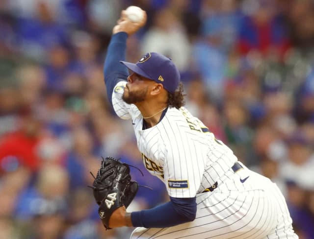 Chicago Cubs Pitcher Imanaga Exits Sunday Start With Hamstring Strain