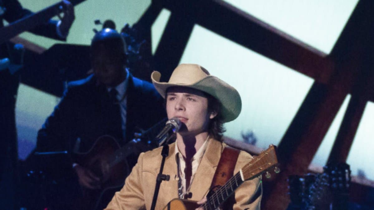 American Idol Top 10 Contestant John Foster Draws Hometown Support