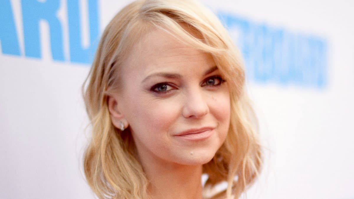 Anna Faris Shares Insights on Son, Rebuilding After Fire Loss