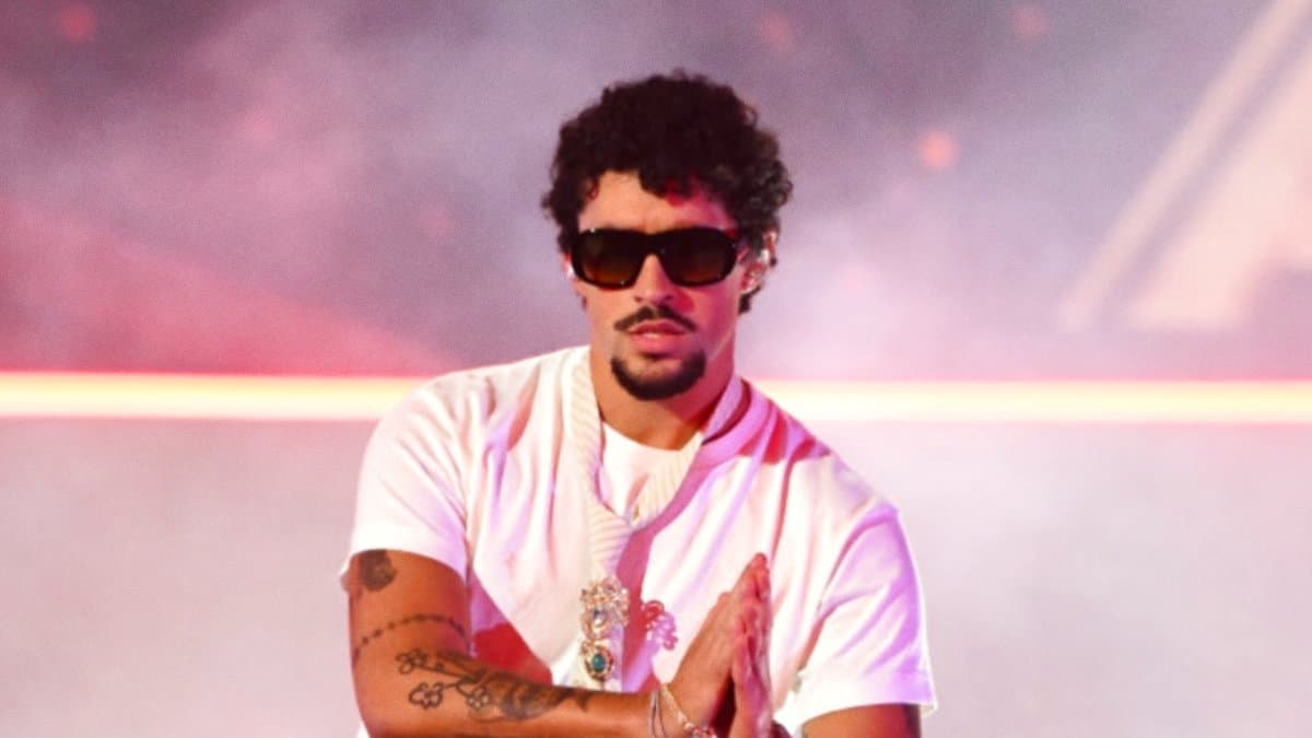 Bad Bunny Sets World Tour Dates Supporting Debí Tirar Más Fotos Album