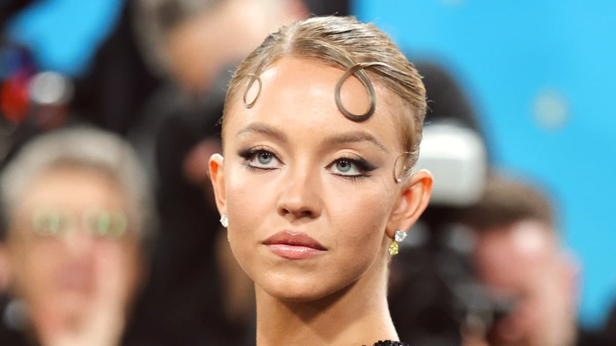 Sydney Sweeney Channels Kim Novak at Met Gala
