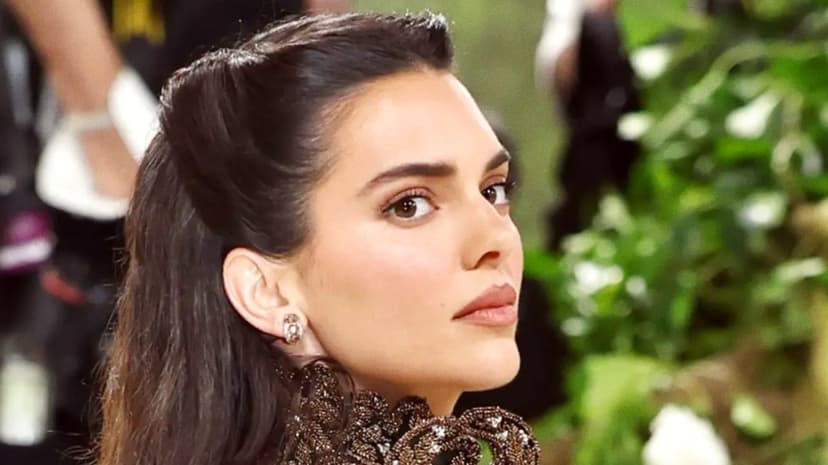 Kendall Jenner Dons Torishéju Suit for Met Gala 2025 Carpet