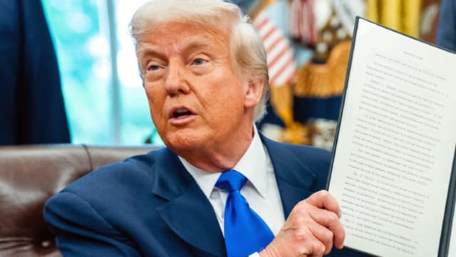 Trump Orders Restrictions on Gain of Function Research Funding