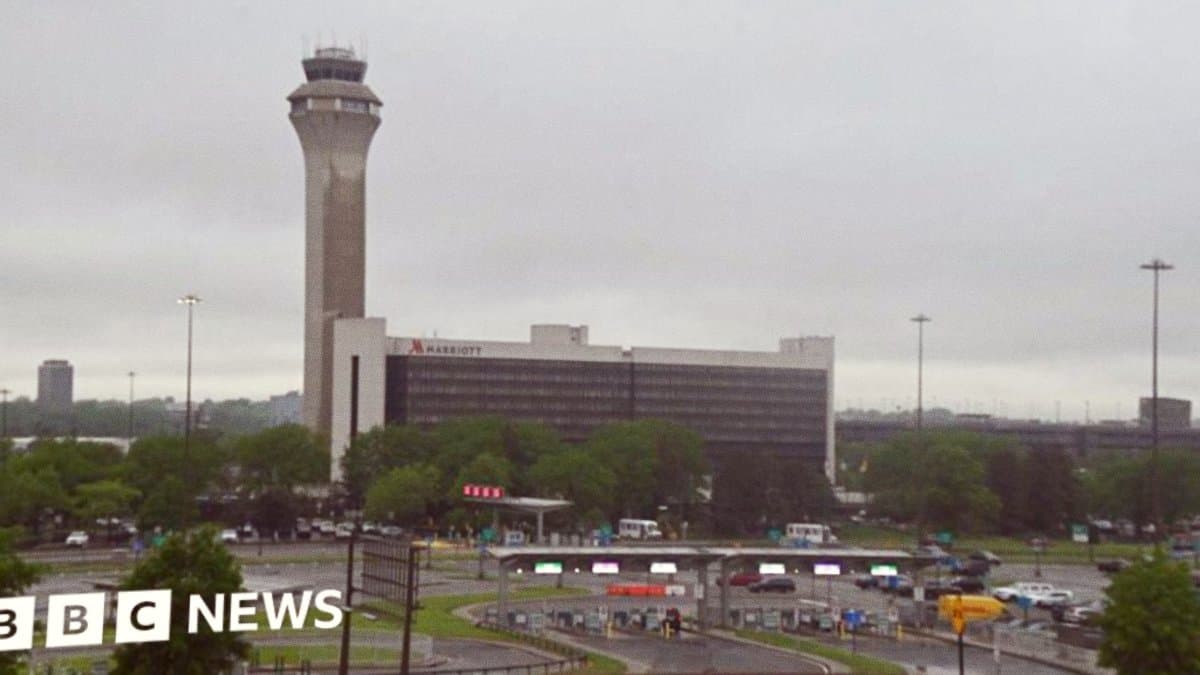 Newark Airport Radar Failure Leads to Flight Delays into Second Week