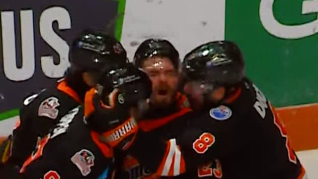 Fort Wayne Komets Win Game Three Edge Toledo Walleye 2-1