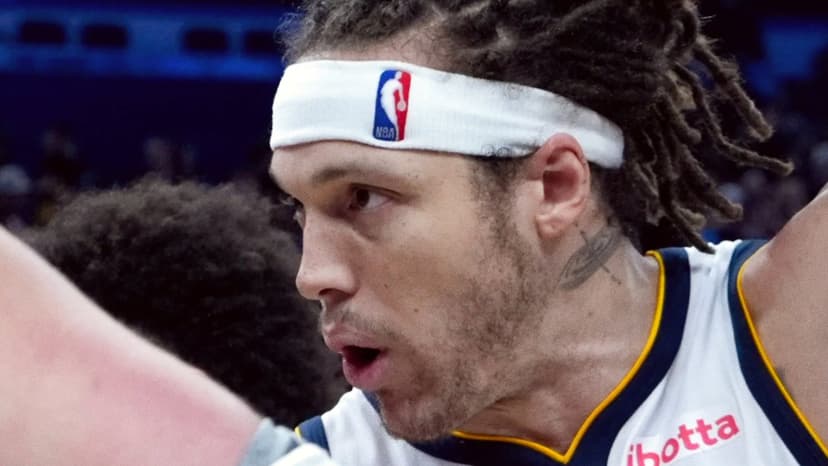 Thunder Coach Supports Chet Holmgren After Costly Playoff Game 1