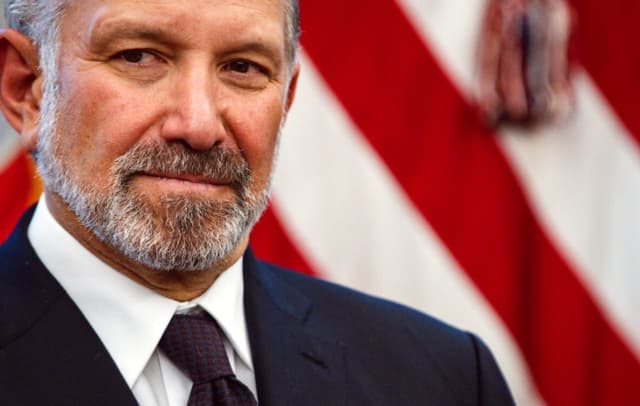 Lutnick Futures Exchange Plan Faces Delay Launching Product