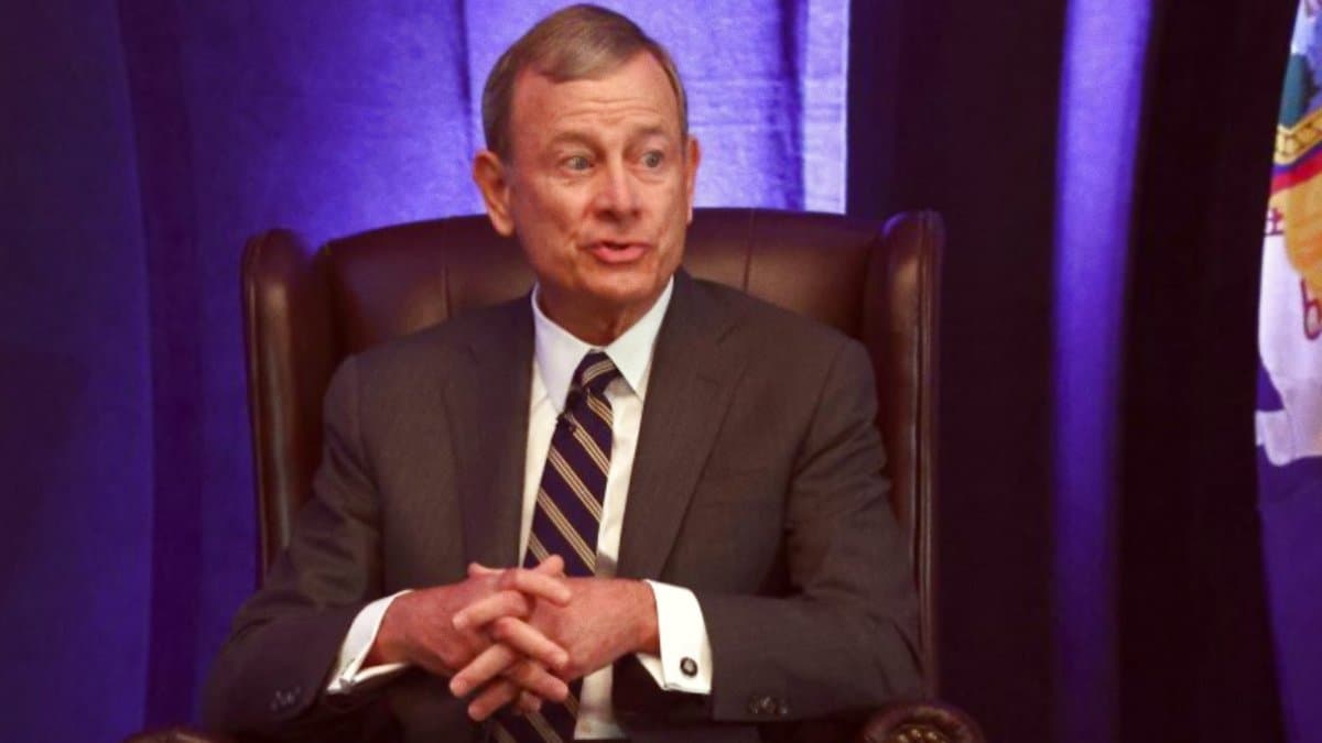 Chief Justice Roberts Defends Judicial Independence From Attacks