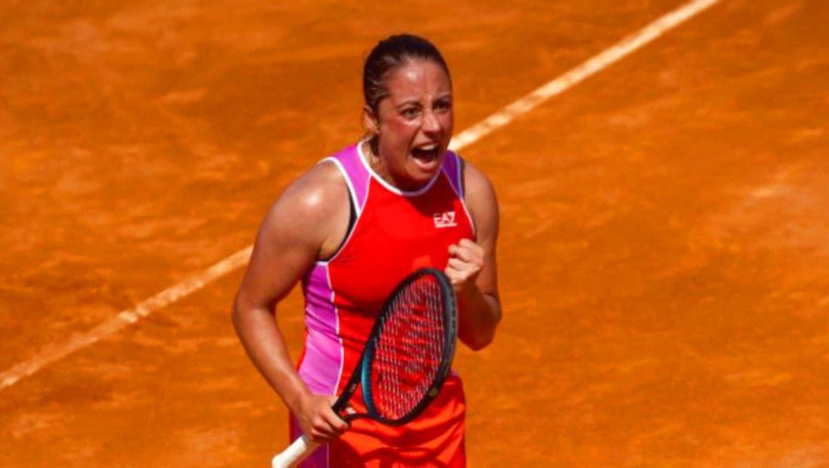 Iga Świątek Begins Rome Title Defense With Strong Win