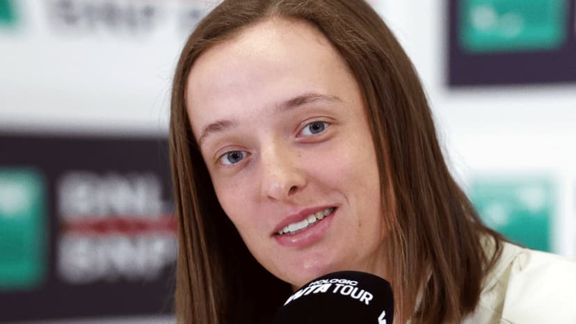IGA SWIATEK Dismisses Talk of Skipping Wimbledon in 2025