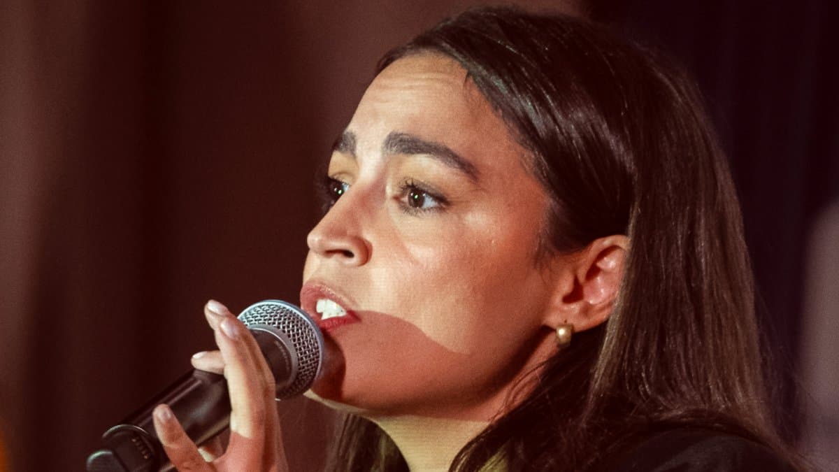 Tom Homan Warns AOC Advice Helps Immigrants Face Prosecution