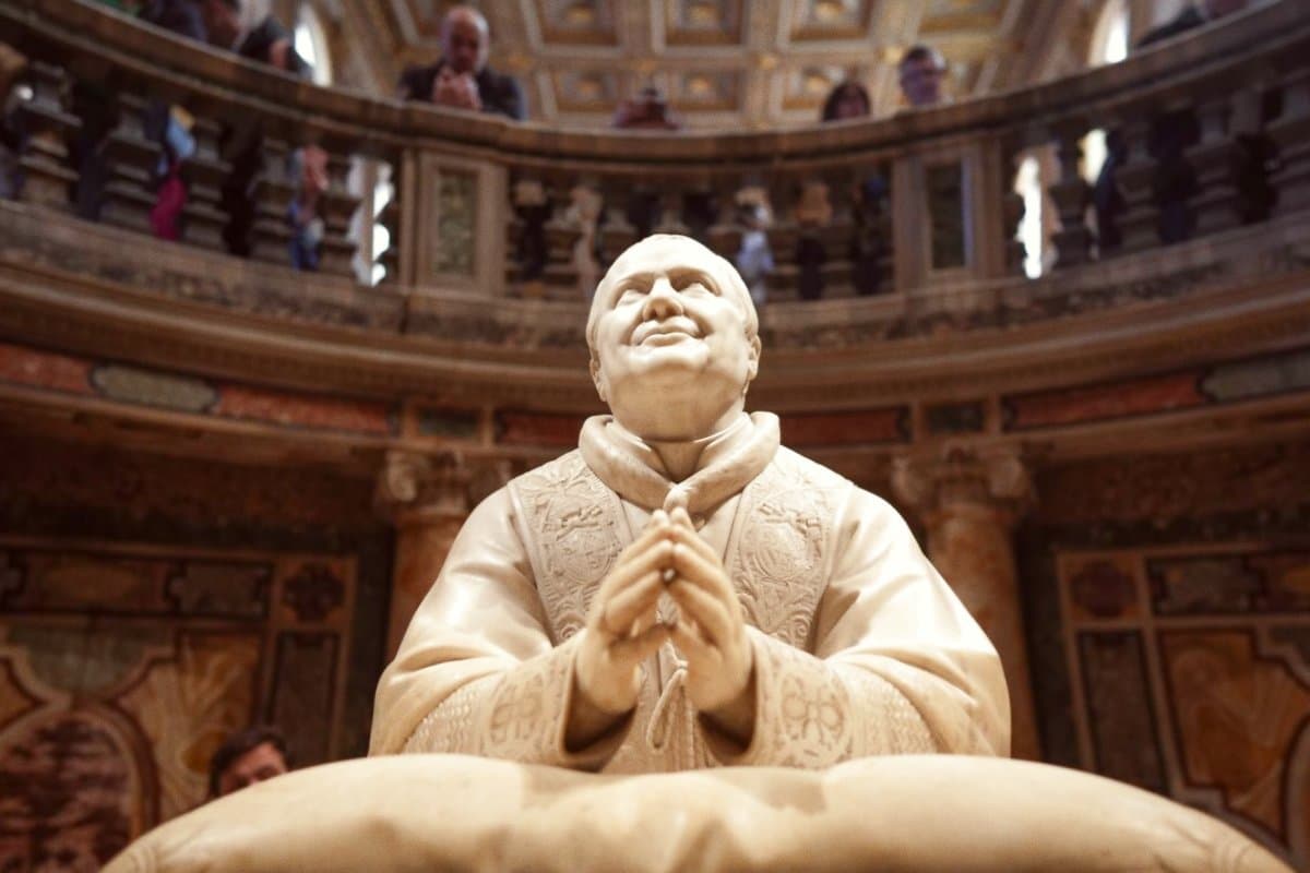 College of Cardinals Prepares for Conclave, Zuppi Among Papabile